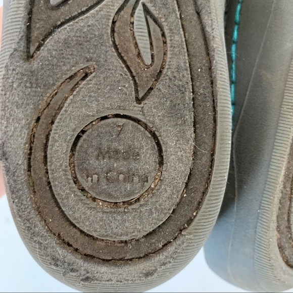 Mukluks Turquoise Water Type Shoes With Elastic Strap Size 7 - Picture 7 of 8